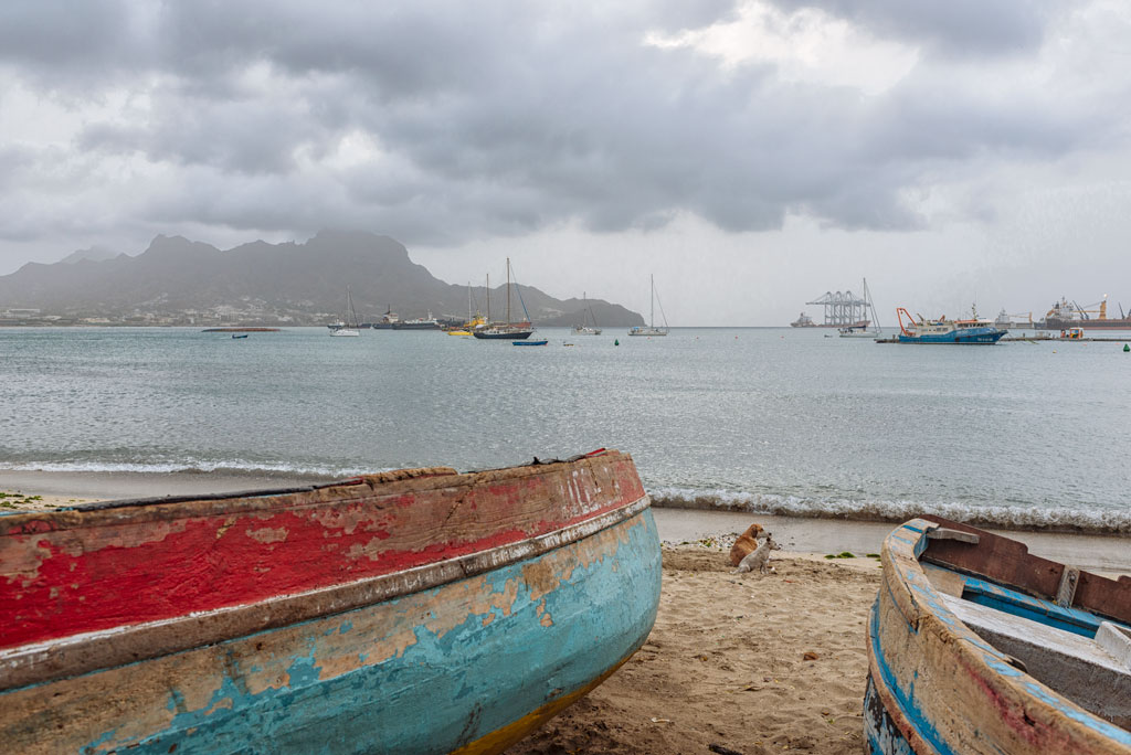 Bahía de Mindelo con barcas