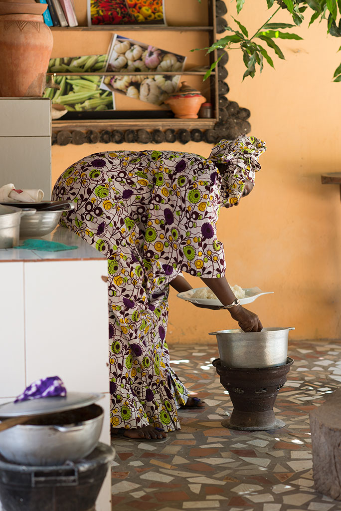 Cocina con Ida, preparando el arroz