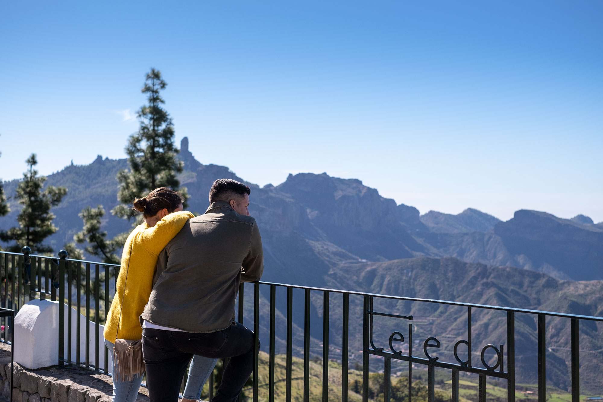 mirador de Tejeda con pareja