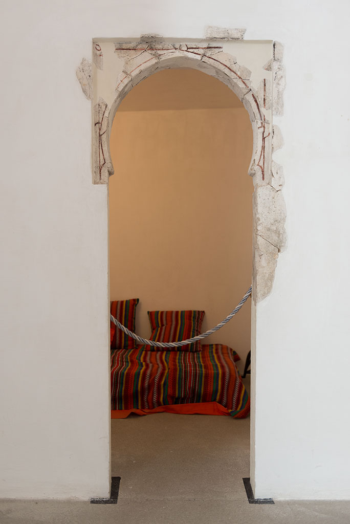 Puerta de acceso a habitación casa interior museo de siyasa