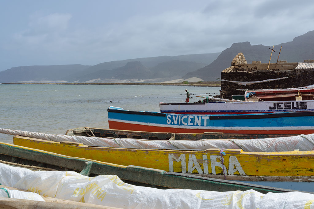 Barcos en Bahía das Gatas