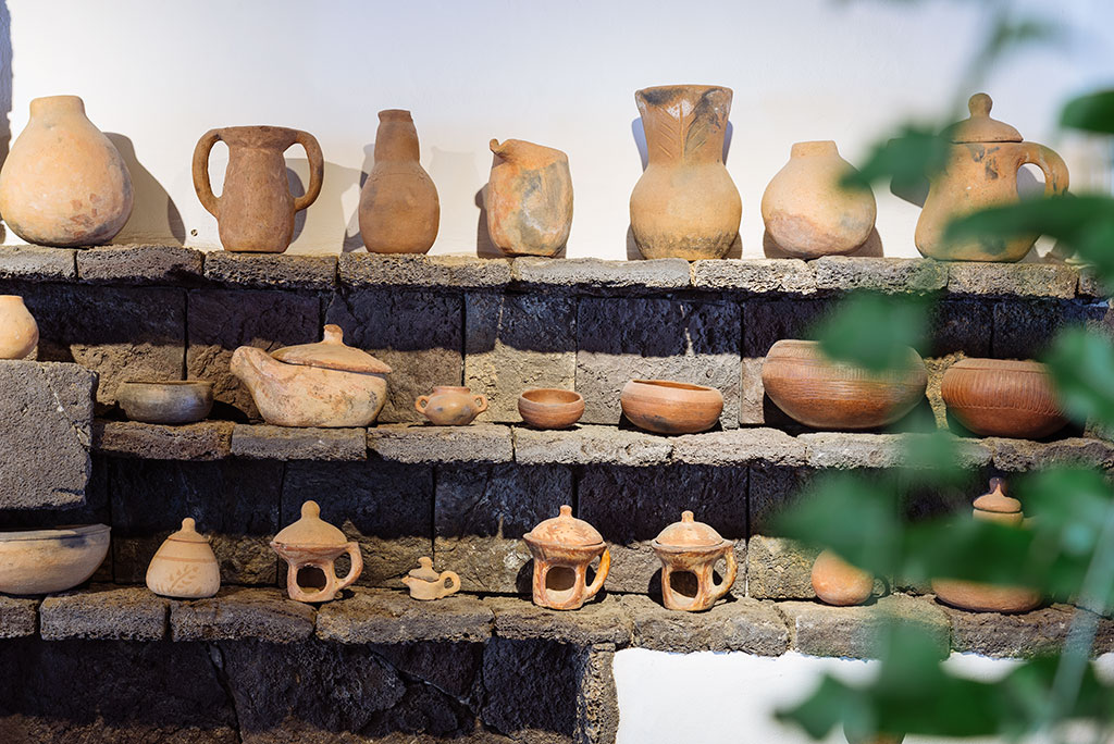 Colección de cerámica tradicional canaria César Manrique