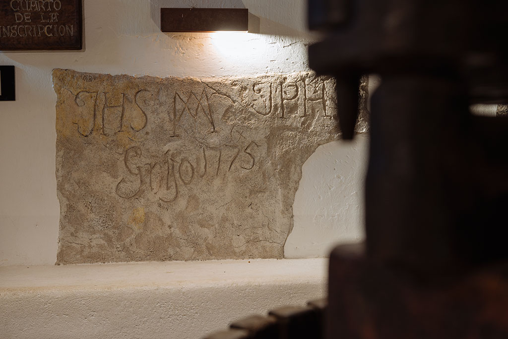 Inscripción fundación Bodega El Grifo. Bodegas de Lanzarote