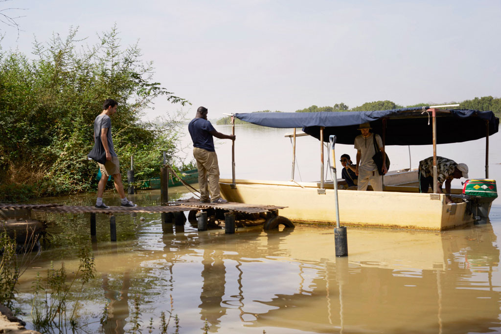 Barco en Rio Gambia