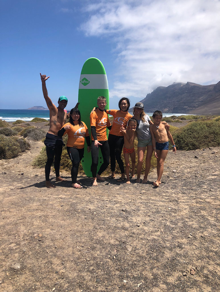 Alumnos curso de surf en Lanzarote