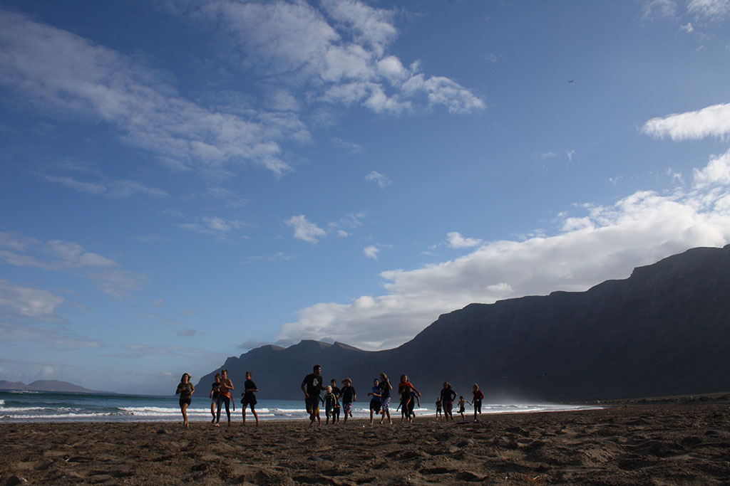 Clases de surf en Playa de Famara