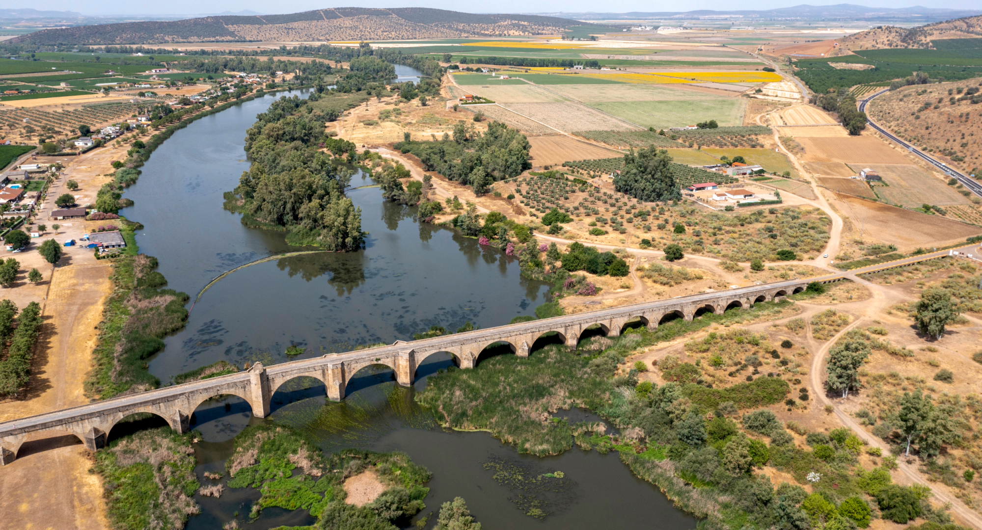 Puente sobre el río Guadiana en Badajoz